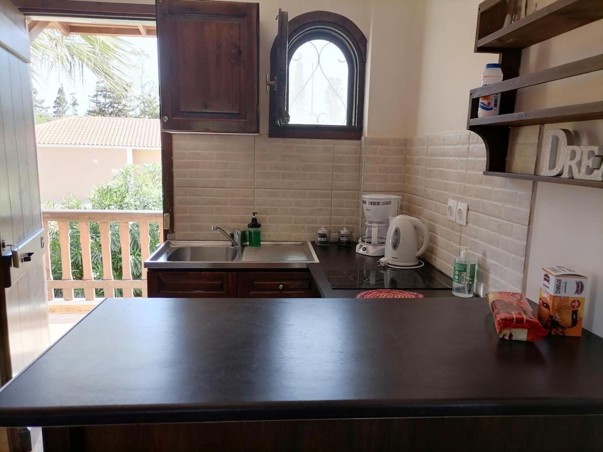Dionisis Apartments Κουνόπετρα Εξωτερικό φωτογραφία